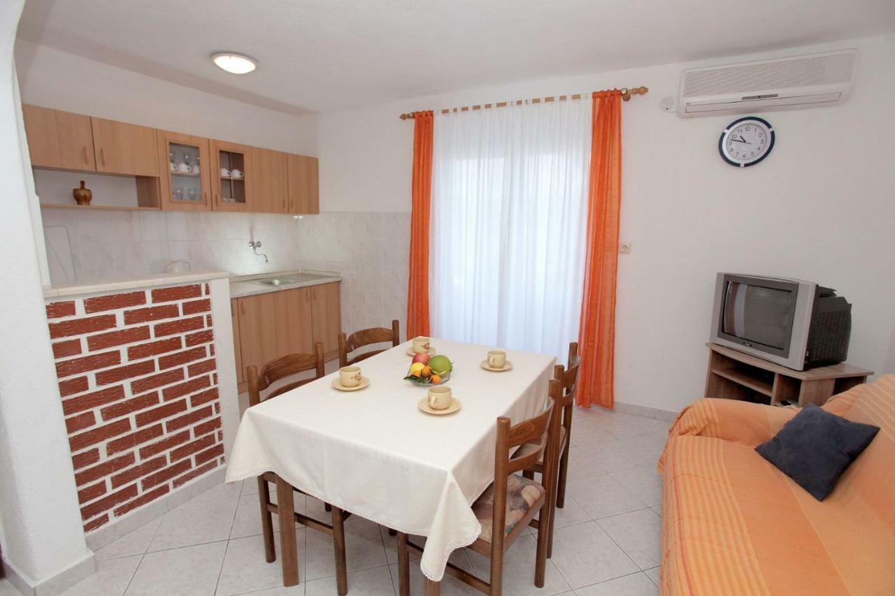 Apartments Maja - Sea View Trogir Ngoại thất bức ảnh