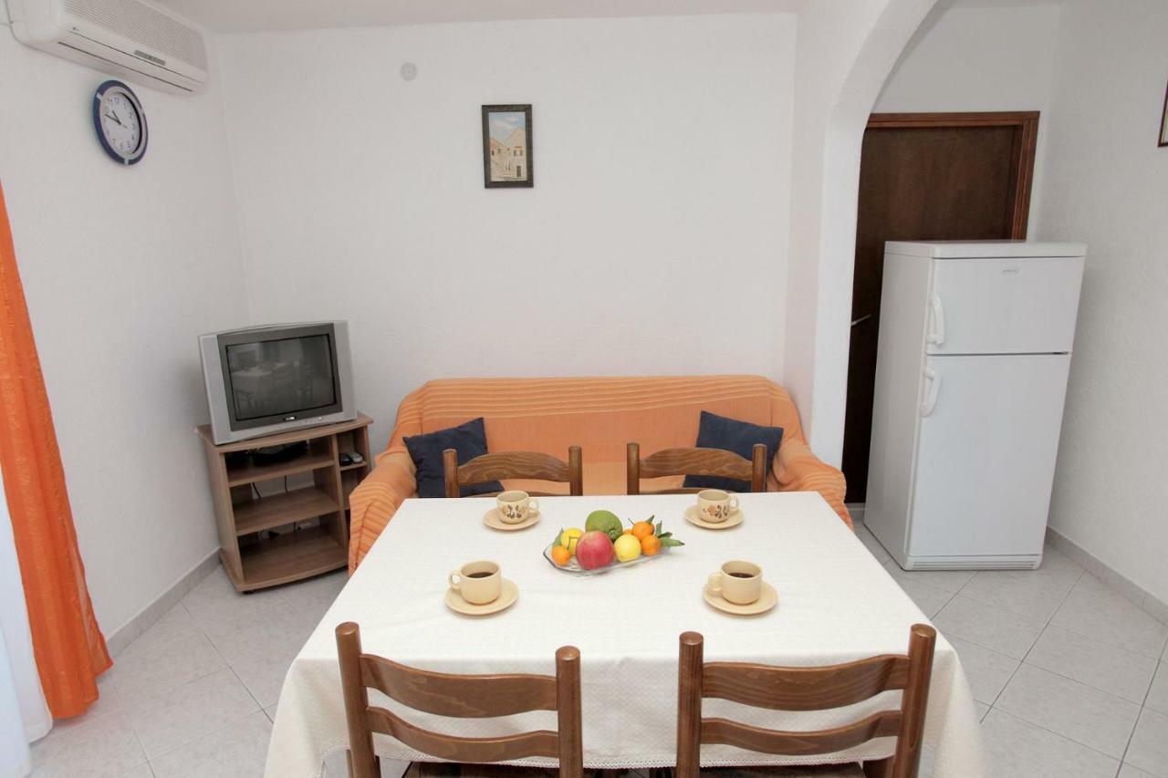 Apartments Maja - Sea View Trogir Ngoại thất bức ảnh