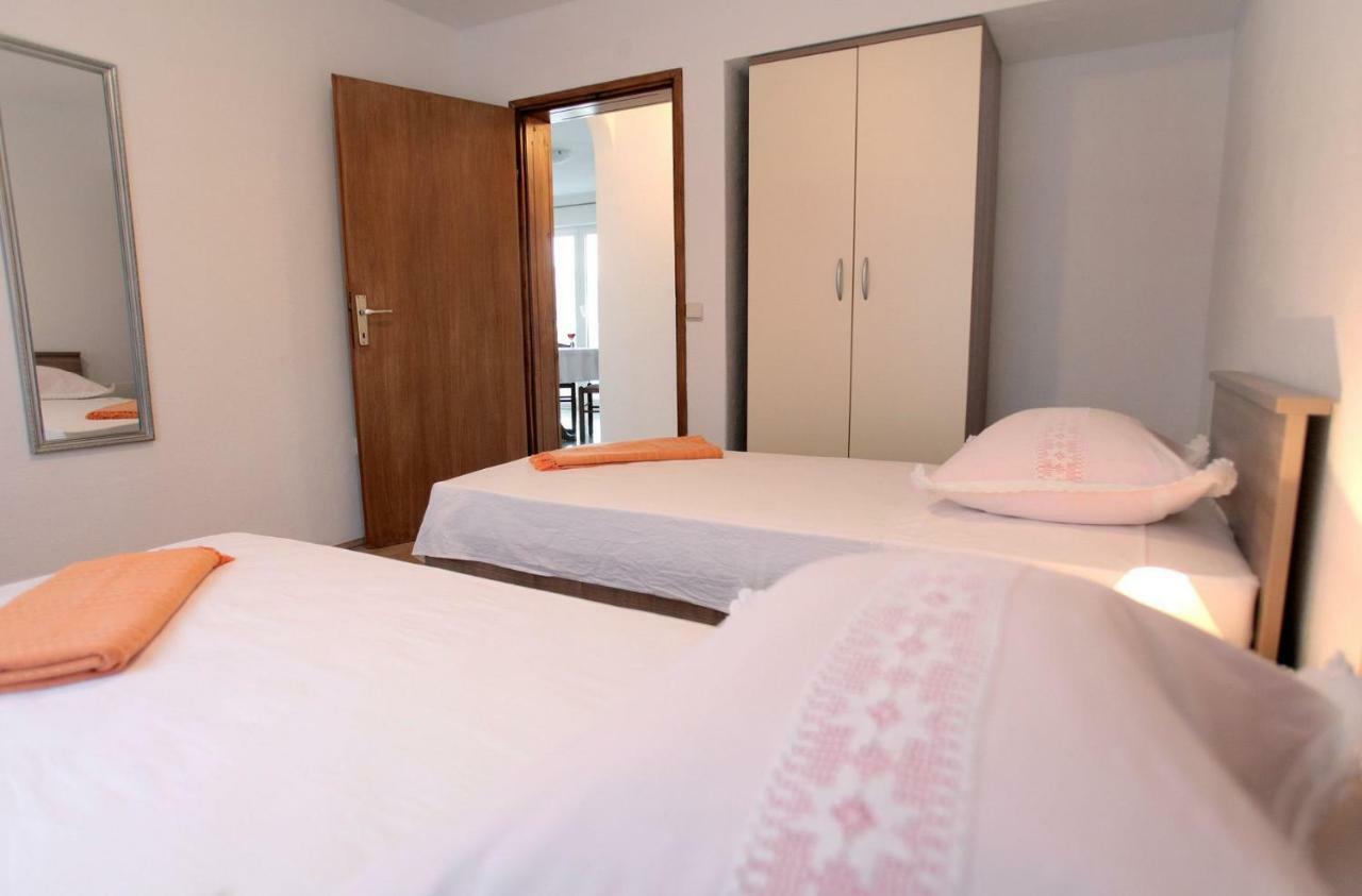 Apartments Maja - Sea View Trogir Ngoại thất bức ảnh