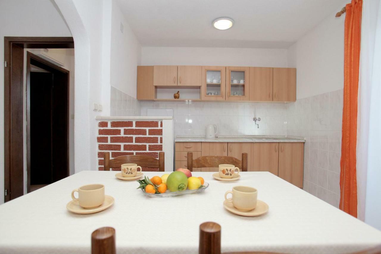 Apartments Maja - Sea View Trogir Ngoại thất bức ảnh