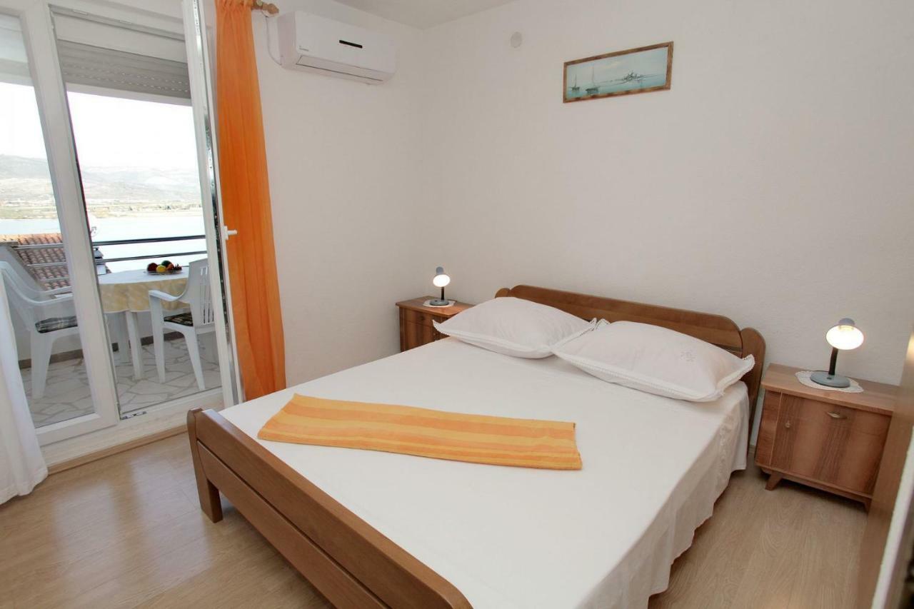 Apartments Maja - Sea View Trogir Ngoại thất bức ảnh