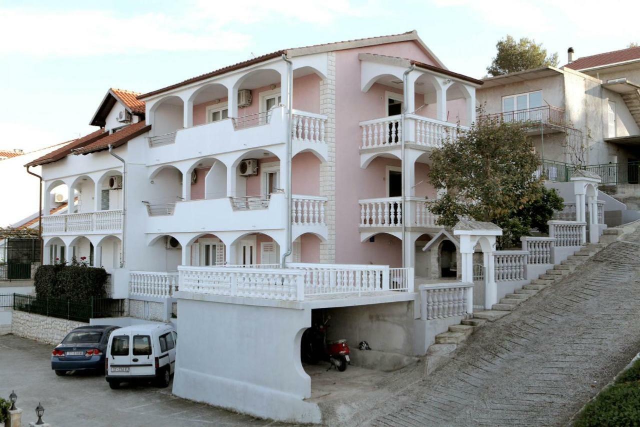 Apartments Maja - Sea View Trogir Ngoại thất bức ảnh